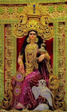 Lakshmi Maa idol decorated for puja